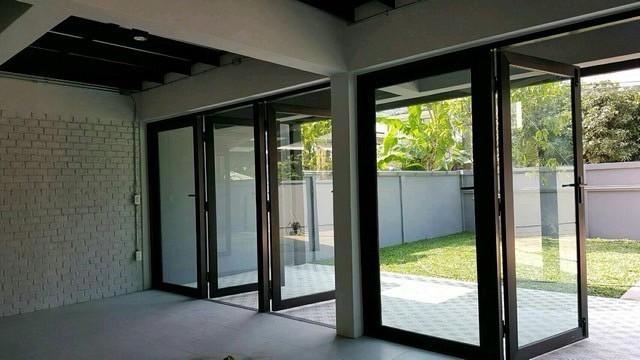 ให้เช่าบ้านเดี่ยว 2ชั้น ตกเเต่งสไตล์ LOFT หมู่บ้าน ต.รวมโชค Location โชคชัย 4 ใกล้  Central East Ville  เหมาะทำออฟฟิศ จอดรถได้ 8 คัน 3