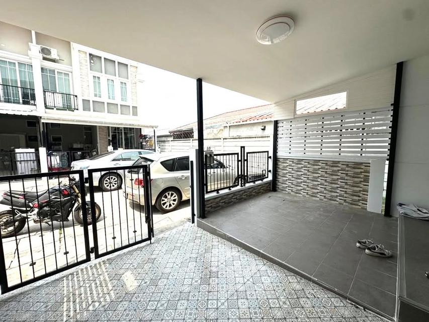 Selling town house 4 bedrooms Pattaya 3.5 Million 7