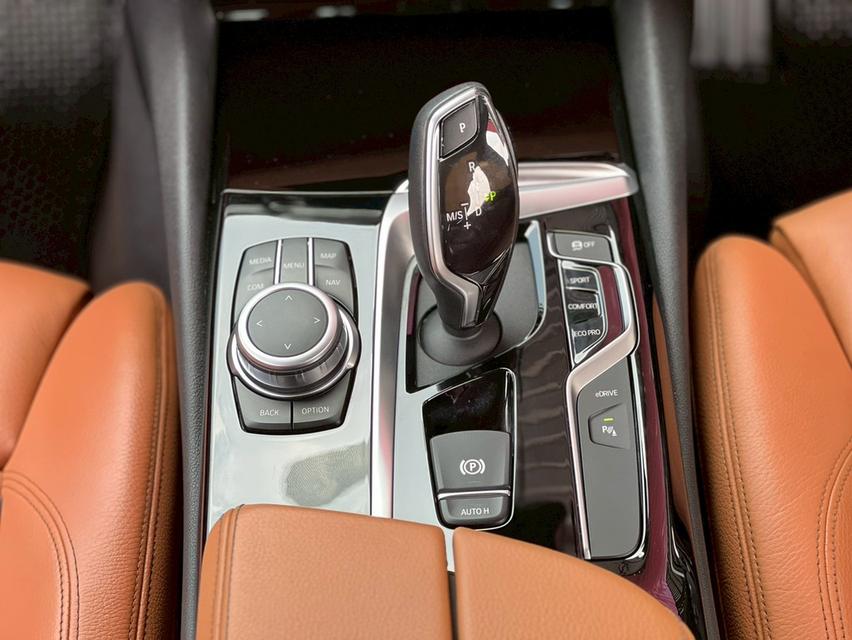 BMW SERIES 5, 530e 2.0 ELITE ปี 2019 โฉม G30 ปี17-24 สีเทา Plug-in Hybrid รูปที่ 16