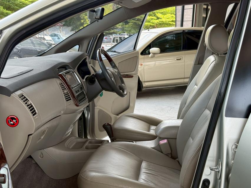 2012 TOYOTA INNOVA 2.0V 9