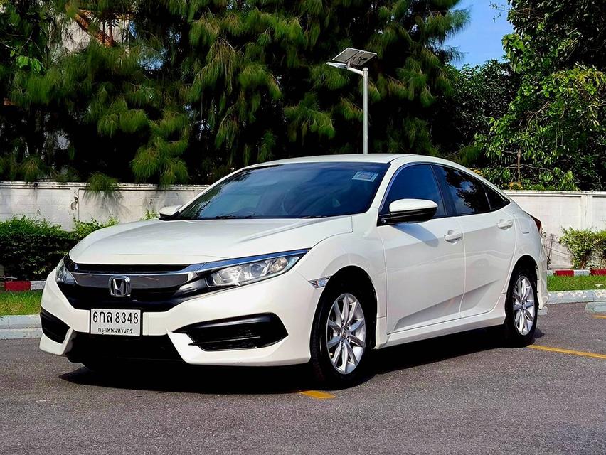 Honda Civic FC 1.8 E ปี2017 3