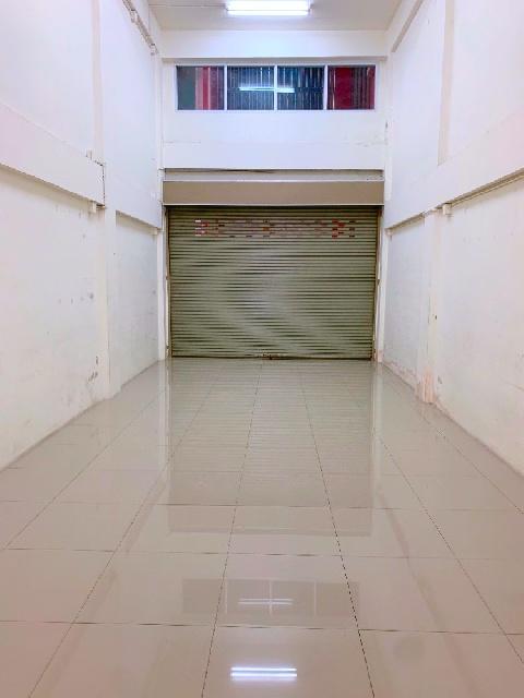 MRT บางหว้า 4.8  กม. บิ๊กซี กัลปพฤกษ์ 1.2กม. สำเพ็ง2 ให้เช่าอาคารพาณิชย์ 3.5 ชั้น มีชั้นลอย 19 ตร.วา.299 ตร.ม. เดอะมอลล์ 3