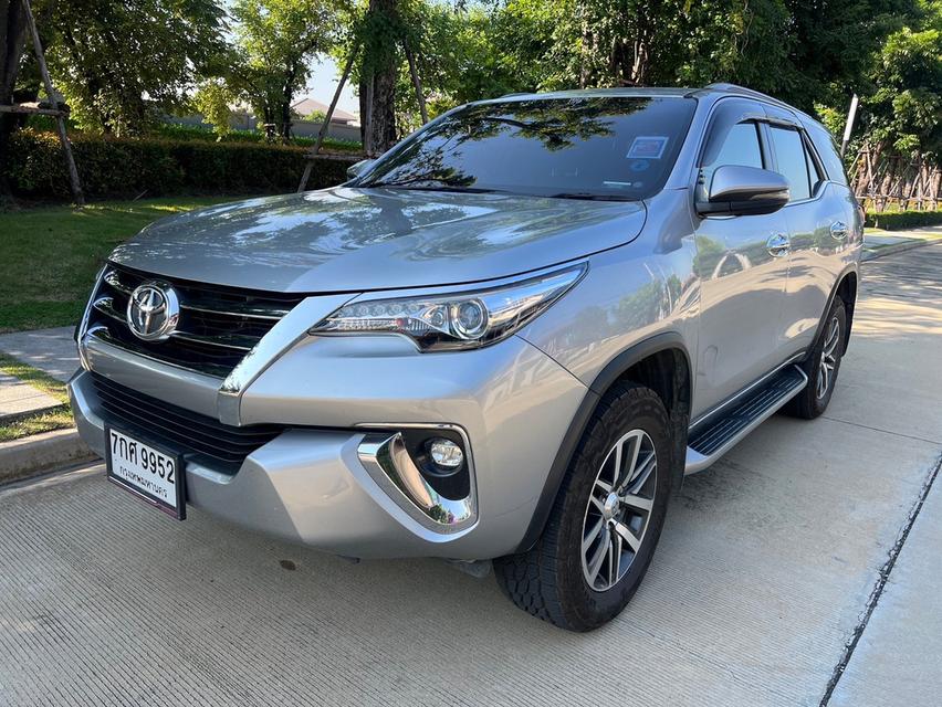 Toyota Fortuner 2.4 2WD ปี 2018  3