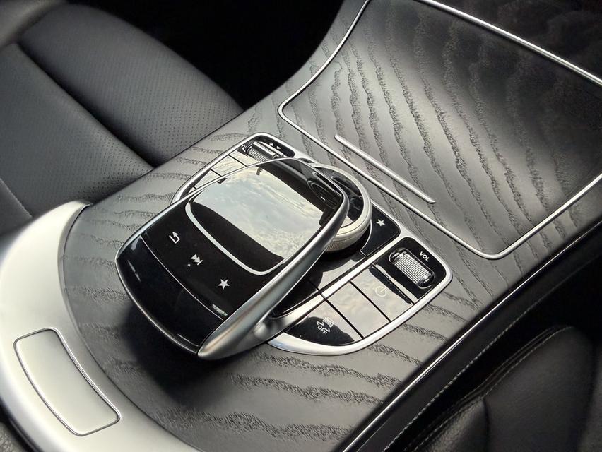 รหัสรถ AP3434 Benz GLC 250d 4MATIC AMG Dynamic ปี17 สีขาว รูปที่ 12