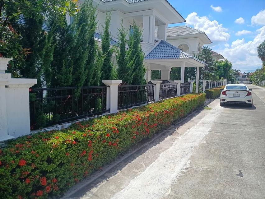 บ้านเดี่ยวหลังใหญ่ ธนทองเลคไซค์ 12