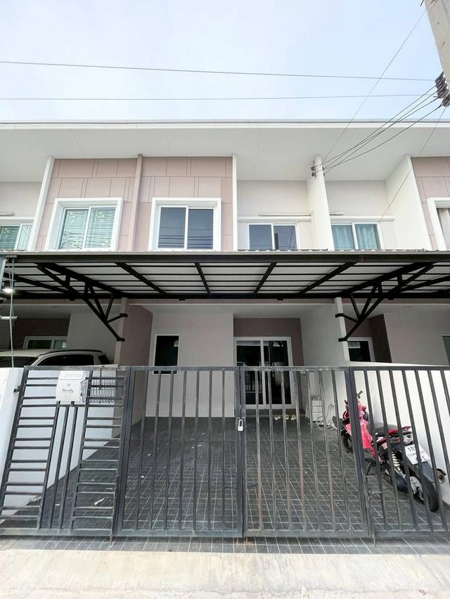 บ้านทาวน์โฮมสองชั้นปล่อยเช่า 1