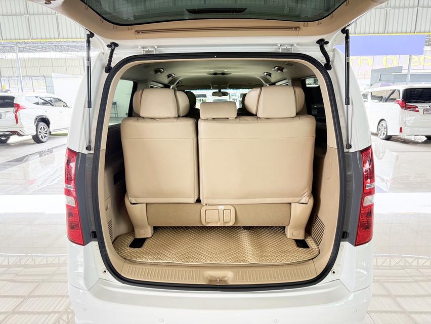  Hyundai Grand Starex 2.5 VIP (ปี 2017) Wagon AT 14