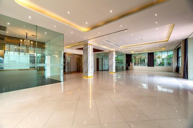 ให้เช่าอาคาร 5 ชั้น 1500 ตรม. ทาวน์อินทาวน์ ติดเลียบด่วน ถ.ประดิษฐ์มนูธรรม ใกล้ทางด่วนรามอินทรา 3
