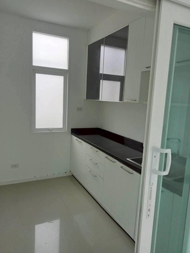 แรร์ไอเทม! บ้านเดี่ยว 3 ชั้น หมู่บ้านหลังสวน สาย 4 ดีไซน์หรู สไตล์โมเดิร์น 5