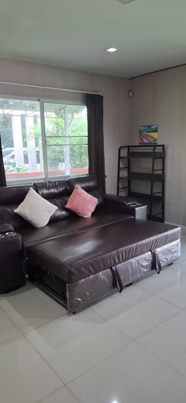 บ้านเดี่ยวสวยมาก ทำกันสาดรอบบ้าน พท.ใช้สอยเยอะ ในหมู่บ้านเพอร์เฟค พาร์คร่มเกล้า ขายขาดทุน 14