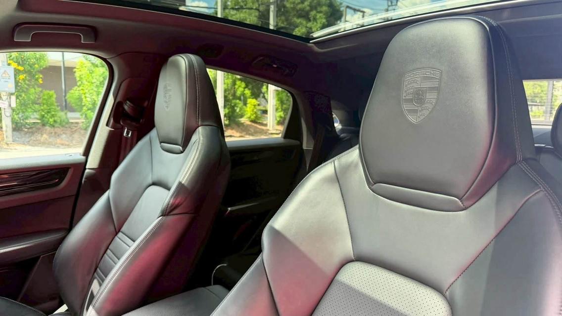Porsche Cayenne Coupe 2021 สี Crayon รูปที่ 8