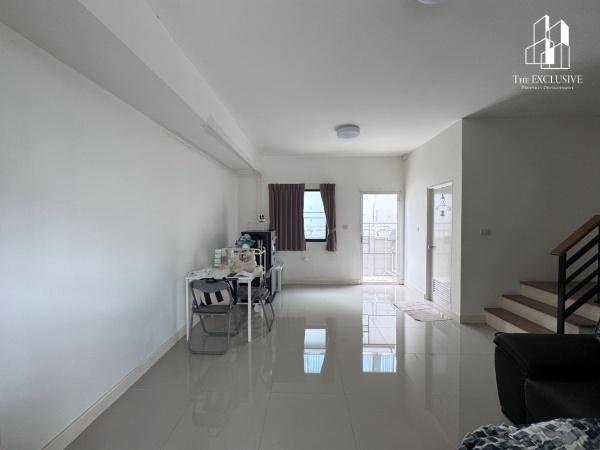 หมู่บ้าน พลีโน่ ราชพฤกษ์ ทาวน์เฮ้าส์หลังมุม สภาพพร้อมเข้าอยู่ ทิศเหนือรับลม ไม่ร้อนแดดบ่าย 4