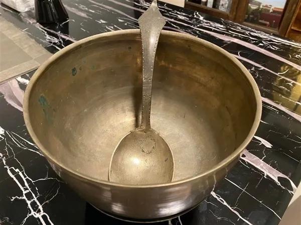 ขันลงหินโบราณ พร้อมทัพพี 2