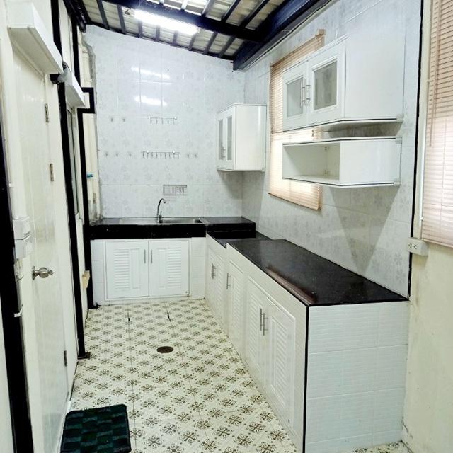 ม.พระจอมเกล้าธนบุรี 1.8 กม. 3 นอน ถูกสุดๆ สุขสวัสดิ์ พระราม3 ให้เช่าทาวน์โฮมหลังมุม 34ตร.วา. 270ตร.ม. 2 น้ำ 4