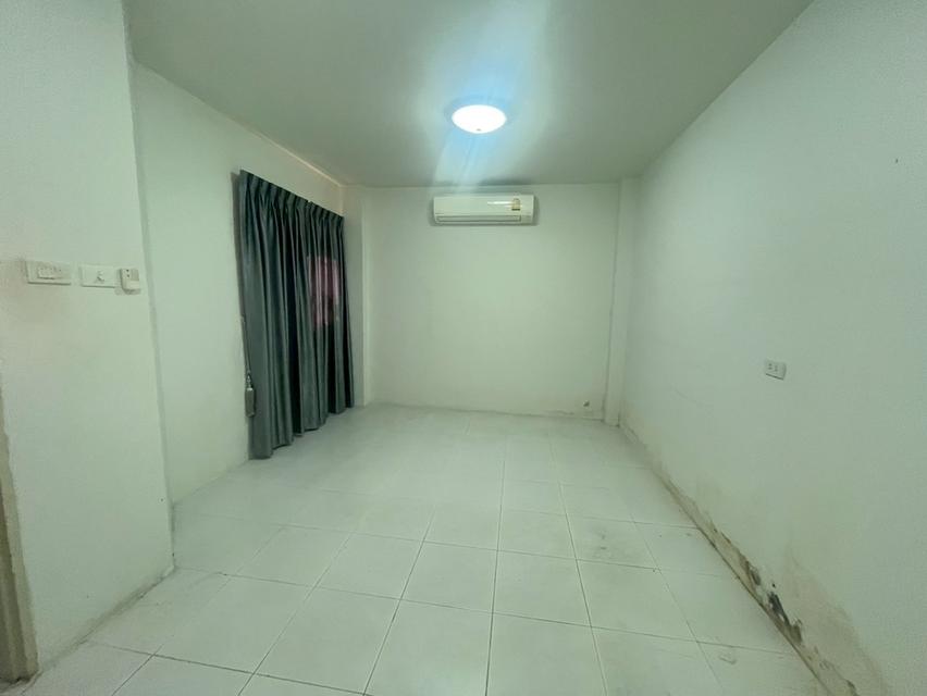 หมู่บ้านฟลอร่าวิลล์ รังสิต-ปทุมธานี ซอยวัดเปรมประชากร ต.บางพูน อ.เมืองปทุมธานี จ.ปทุมธานี 10