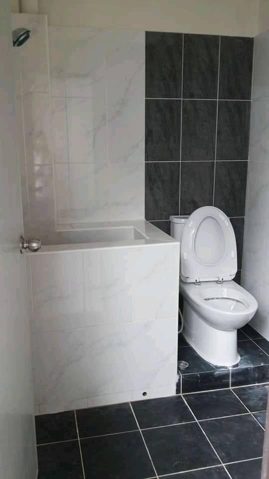 ขายด่วน! อาคารพาณิชย์ 3 ชั้นครึ่ง ทำเลทองใกล้ตลาด เดินจากปากซอยไม่ถึง 50 เมตร นวมินทร์ 75 5