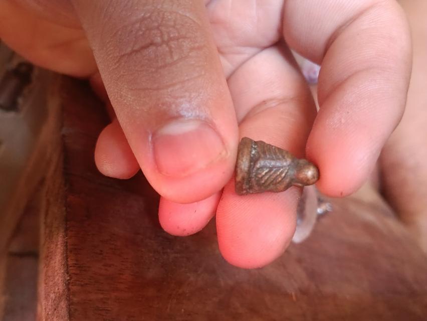 หลวงพ่อเงิน ปืนแตก ราคา5000 5