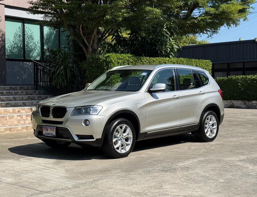 2014 BMW X3 20D XDRIVE รถมือเดียวออกป้ายแดง รถวิ่งน้อย เข้าศูนย์ตามระยะ รถไม่เคยมีอุบัติเหตุครับ 4