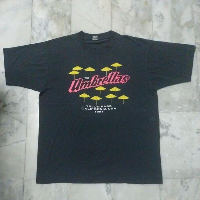 เสื้อยืดแขนสั้น แนวผลงานศิลปะของศิลปินคู่ Vintage 90's The Umbellas Christo & Jeanne-Claude แท้ มือสอง ของพร้อมส่งครับ