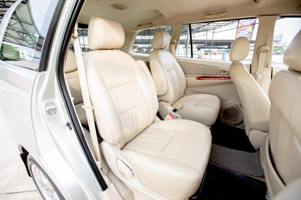 Toyota INNOVA 2.0V AT ปี 2007 สีเทา  11