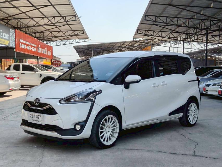 Toyota Sienta 1.5V MNC ปี 2021  ไมล์ 52,xxx km  Option