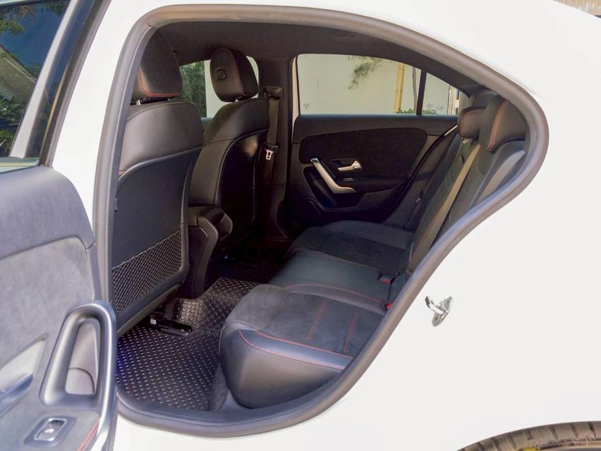 Mercedes Benz A200 AMG ปี จด 2021 16