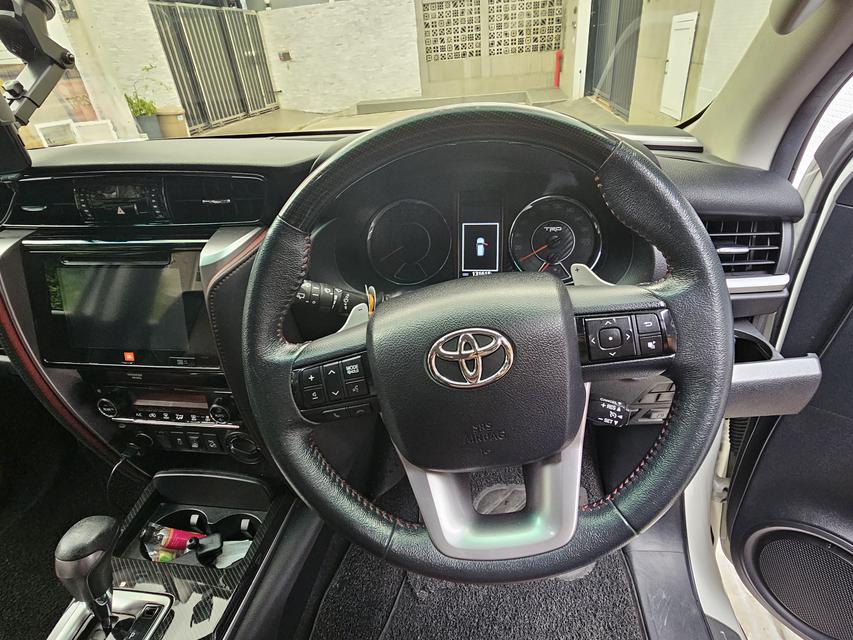 Toyota Fortuner TRD sportivo 2.8  ปี2016 3