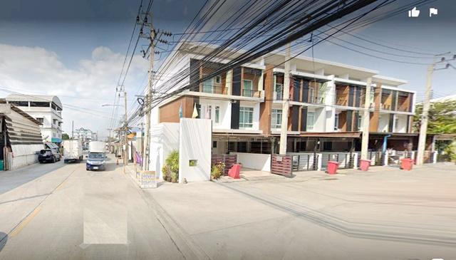 ให้เช่า ทาวน์โฮม 3 ชั้น 28ตรว. 300ตรม.3นอน 3น้ำ Big C เพชรเกษม108-118! ถูกที่สุดในโลก เฟอร์ครบ! 1