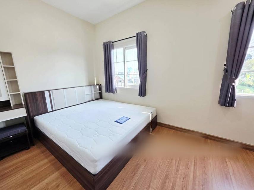 ให้เช่าทาวเฮ้าส์ 2 ชั้น หมู่บ้านโกเด้นทาวน์ พหลโยธิน-วิภาวดี ติดกับโรงกษาปณ์,ฟิวเจอร์ พื้นที่16.2ตร.ม. 2นอน 2น้ำ 2ที่จอดรถ เฟอร์และเครื่องใช้ไฟฟ้าคร 8