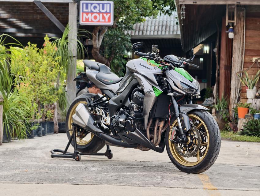 Kawasaki z1000