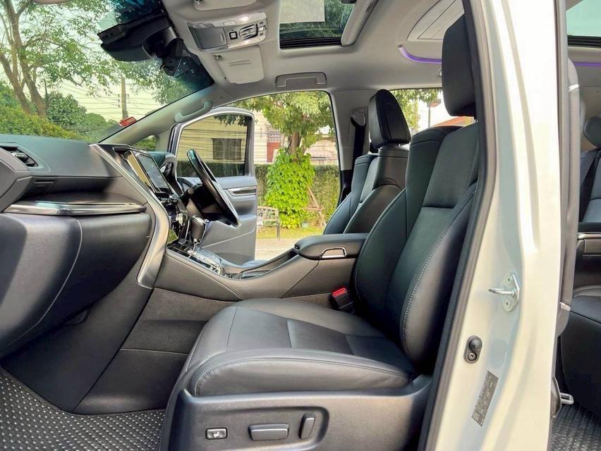 #TOYOTA #ALPHARD 2.5 SC package 2023 รถสวยสภาพป้ายแดง ไมล์น้อย เช็คศูนย์ทุกระยะ เจ้าของดูแลอย่างดี รูปที่ 13
