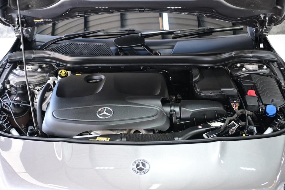 (แจ้งรหัสรถ JRS4487) ⚡ 🚘 BENZ CLA 250 AMG NIGHT EDITION ปี 2019รถมือเดียวป้ายแดง ประวัติศูนย์ทุกระยะ รูปที่ 15