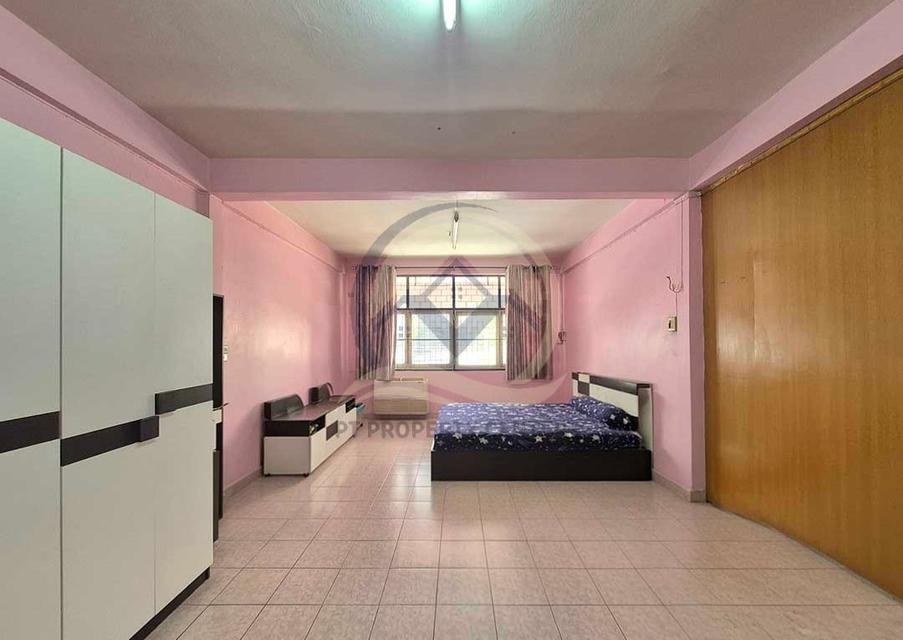 ตึก 4 ชั้น 2 คูหา ซอยเจริญกรุง109 ย่านบางคอแหลม ต่อเติมด้านหลังทุกชั้น ตีทะลุเชื่อมอาคารบางส่วน ขายตามสภาพ ทำเลใจกลางเมือง ใกล้รถไฟฟ้า ราคาพิเศษ 10