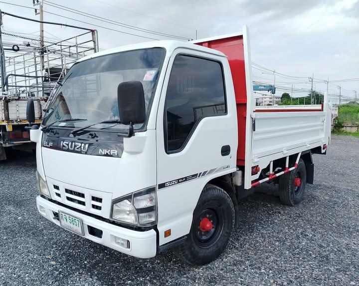 ขาย 4 ล้อดั้ม ISUZU NKR100  2