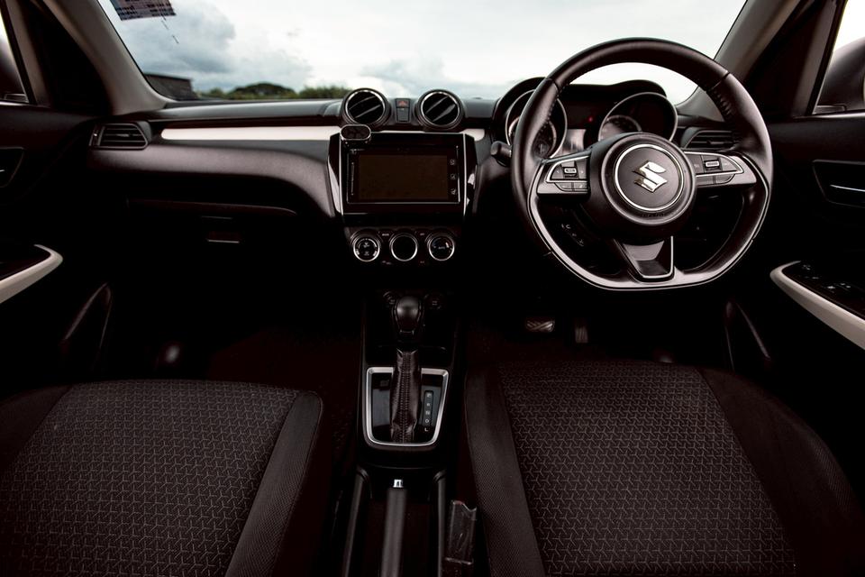 SUZUKI SWIFT 1.2 GLX Navi ปี 2019 ปุ่มสตาร์ ท๊อปสุด สีขาว  13