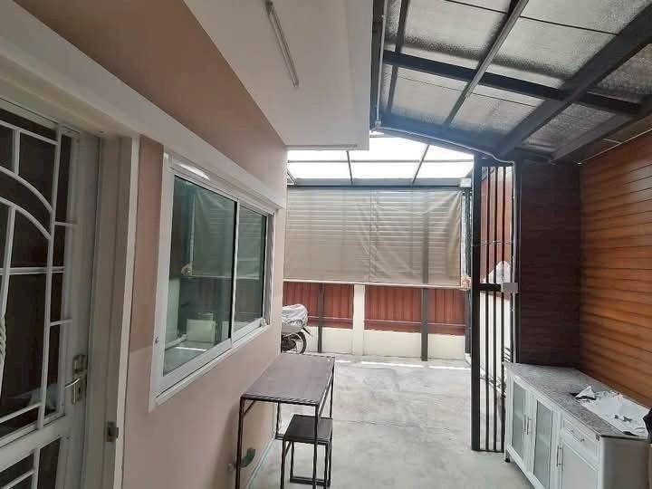 หมู่บ้านจิรกานต์ 2 ซอย 9 ใกล้โรงพยาบาลไทรน้อย ถนนตลิ่งชัน – สุพรรณบุรี ต.ไทรน้อย อ.ไทรน้อย จ.นนทบุรี 12