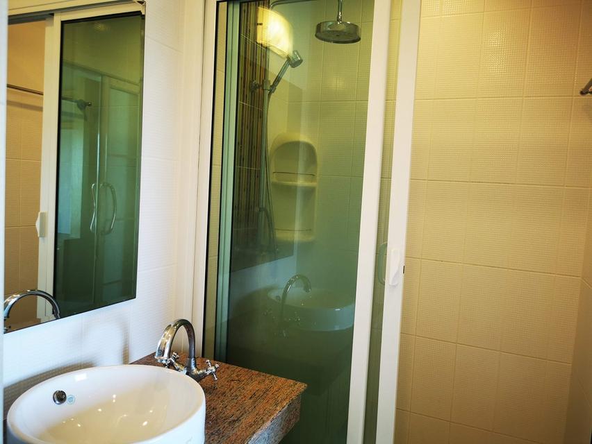 ขายวรัญญา เอ็กซํเซ็คคิวทิฟ คอนโดมิเนียม ตกแต่งพร้อม 1 ห้องนอน 1 ห้องน้ำ เห็นทะเลริมหาดแสงจันทร์ 6