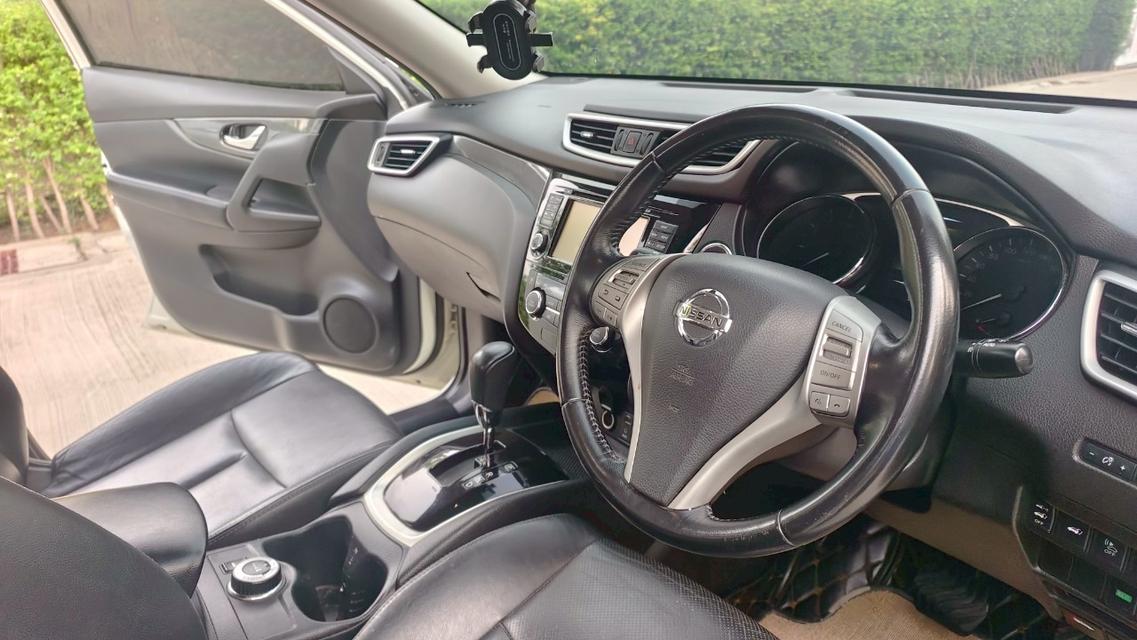 2016 Nissan X-Trail 2.0 (ปี 14-20) V Hybrid 4WD SUV   6