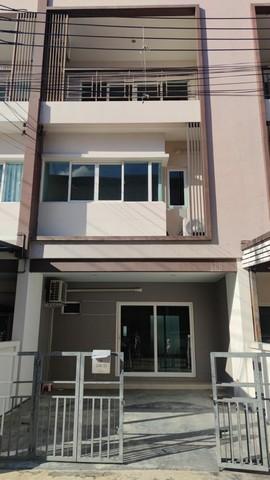 ให้เช่าทาวน์โฮม 3 ชั้น 20.6 ตร.ว. The Ricco Town วัชรพล ใกล้ห้าแยกวัชรพล 1