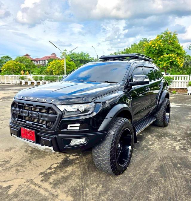 Ford Everest 2.0 Titanium+ 2WD สีดำ ปี 2019 ไมล์ 100,000กม.