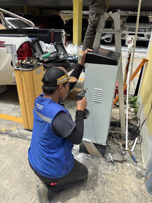 ไม้กั้นเข้าออกหมู่บ้านชลบุรี ไม้กั้นรถยนต์ชลบุรี 063-4422007 ไม้แขนกั้นรถยนต์ชลบุรี พัทยา ศรีราชา บางแสน อ่าวอุดม แหลมฉบัง