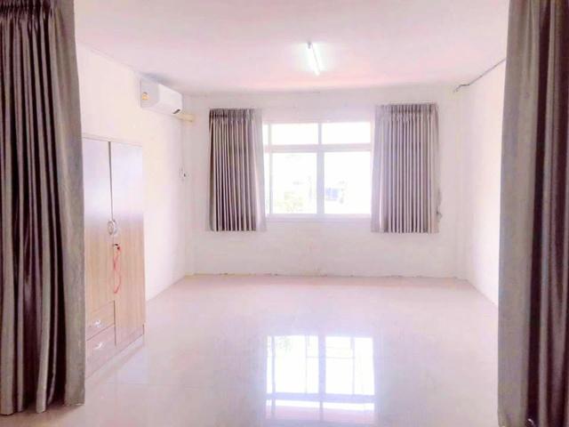 อาคาร 3 ชั้น 18 ตร.วา. ซ.พุทธบูชา 2-16 ถ. พระราม2 BTS วุฒากาศ 4.8 กม. 220 ตร.ม. ม.พระจอมเกล้าฯ บางมด 2 กม เซ็นทรัล พระรา 4
