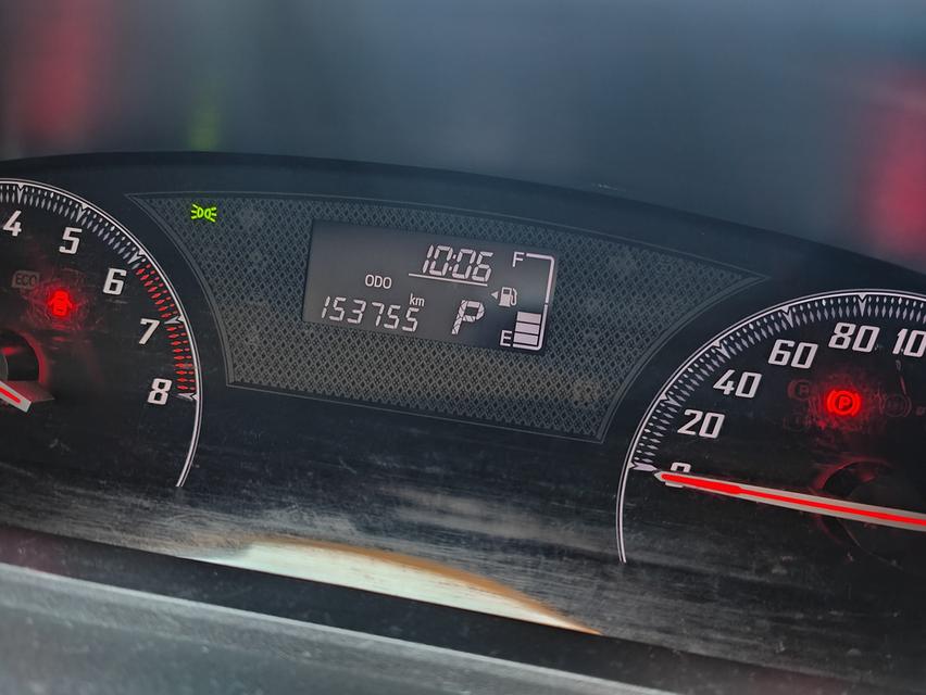 Toyota Sienta 1.5 G AT