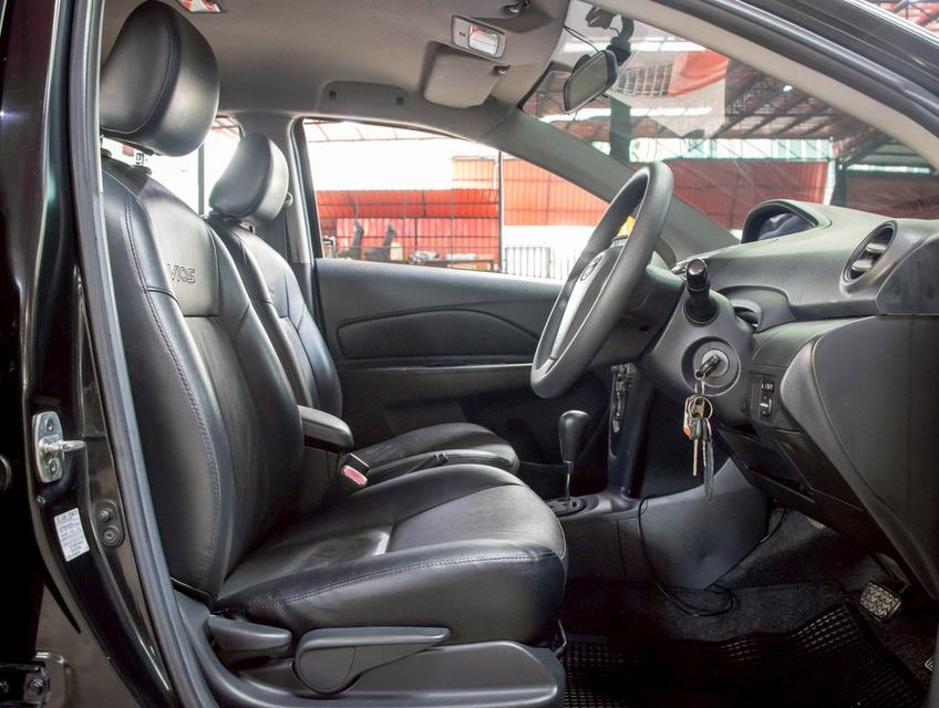 TOYOTA VIOS 1.5 E 2009 9