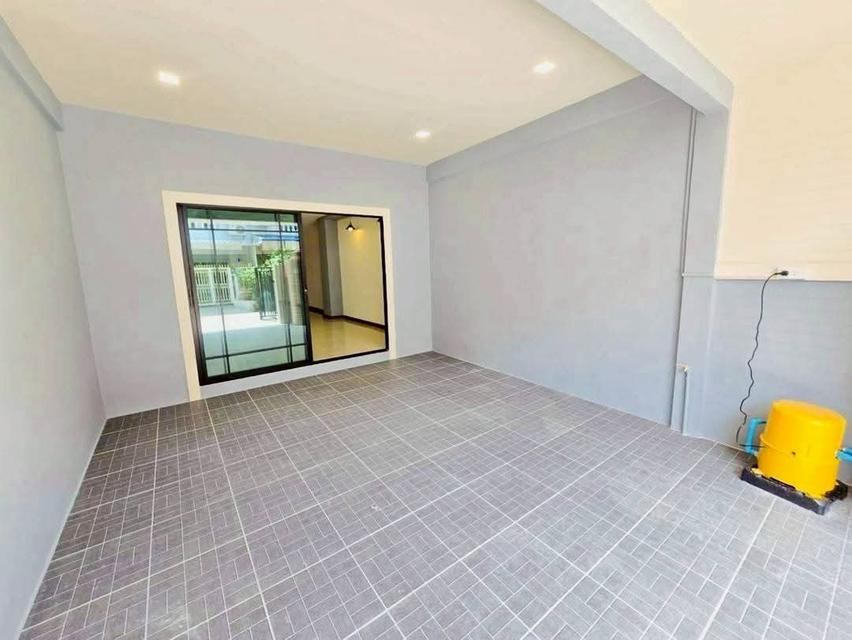 บ้านเลิศอุบล รามอินทรา 65  ถนนรามอินทรา แขวงท่าแร้ง เขตบางเขน กรุงเทพมหานคร 2