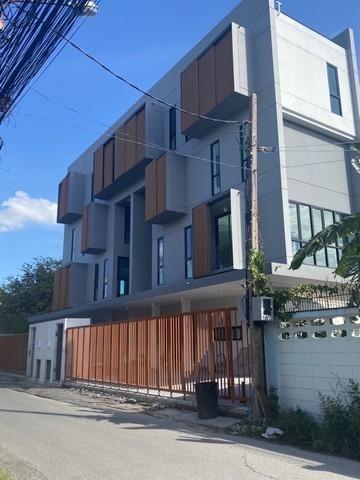 ให้เช่าโฮมออฟฟิศ 3.5ชั้น ซอยรัชดา32 ซอยลาดพร้าว23 ใกล้ MRTลาดพร้าว ใกล้ ศาลรัชดา 1