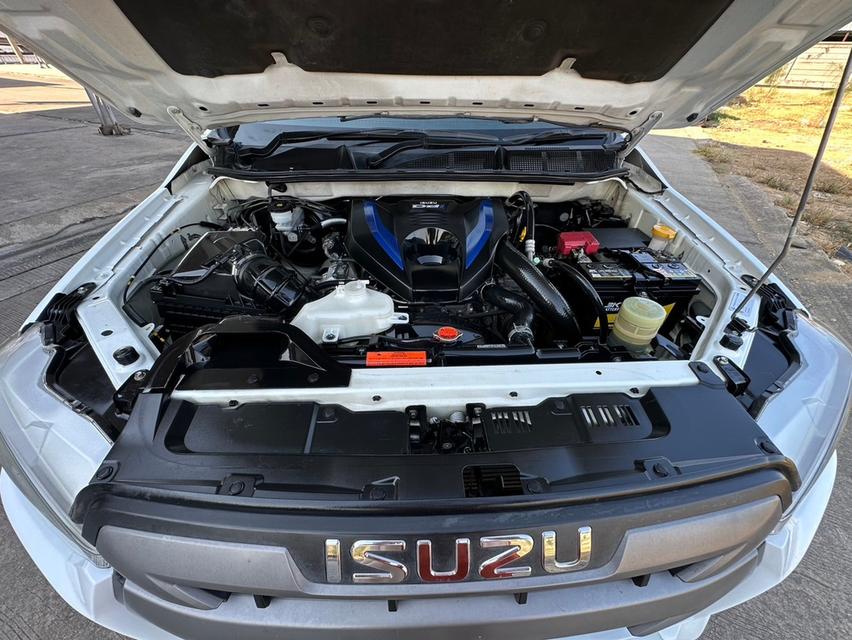 Isuzu 15