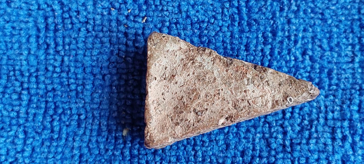 พระนางพญาพิมพ์เข่าตรง รูปที่ 7