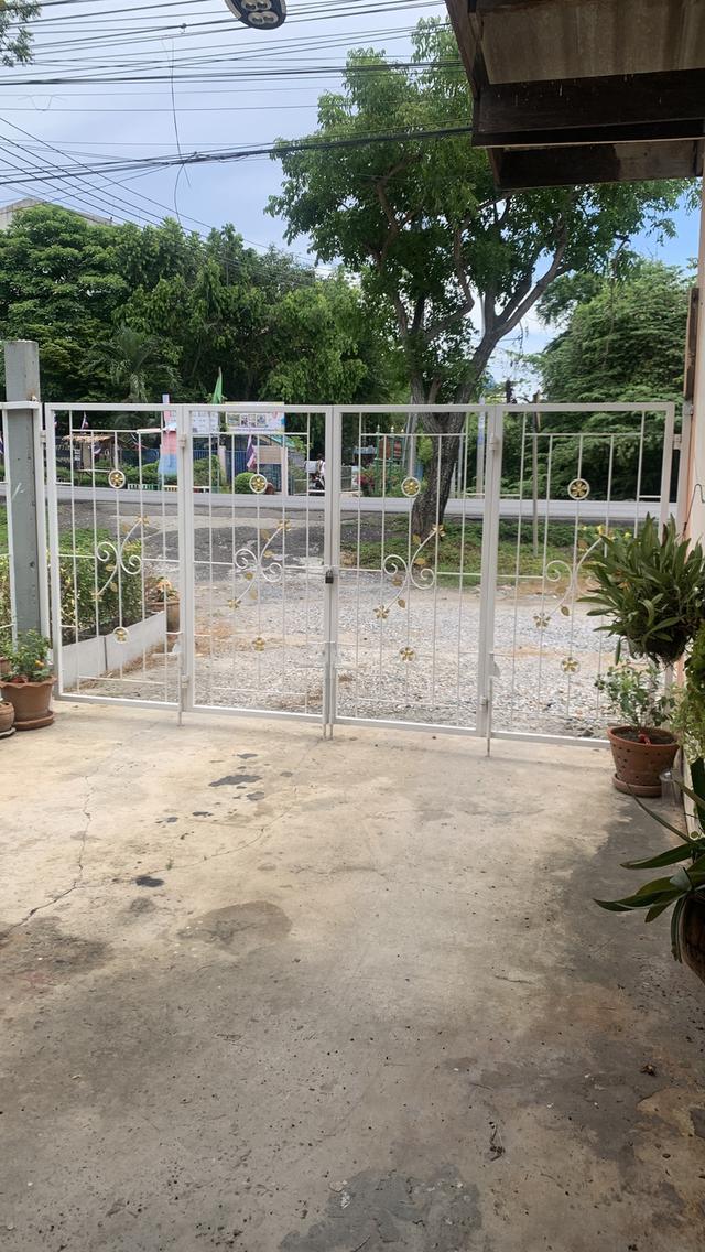 ขายบ้านพร้อมที่ดิน 200 ตารางวา ทำเลศักยภาพ หนองจอก ติดถนนใหญ่ เหมาะอยู่อาศัยและต่อยอดธุรกิจ 12