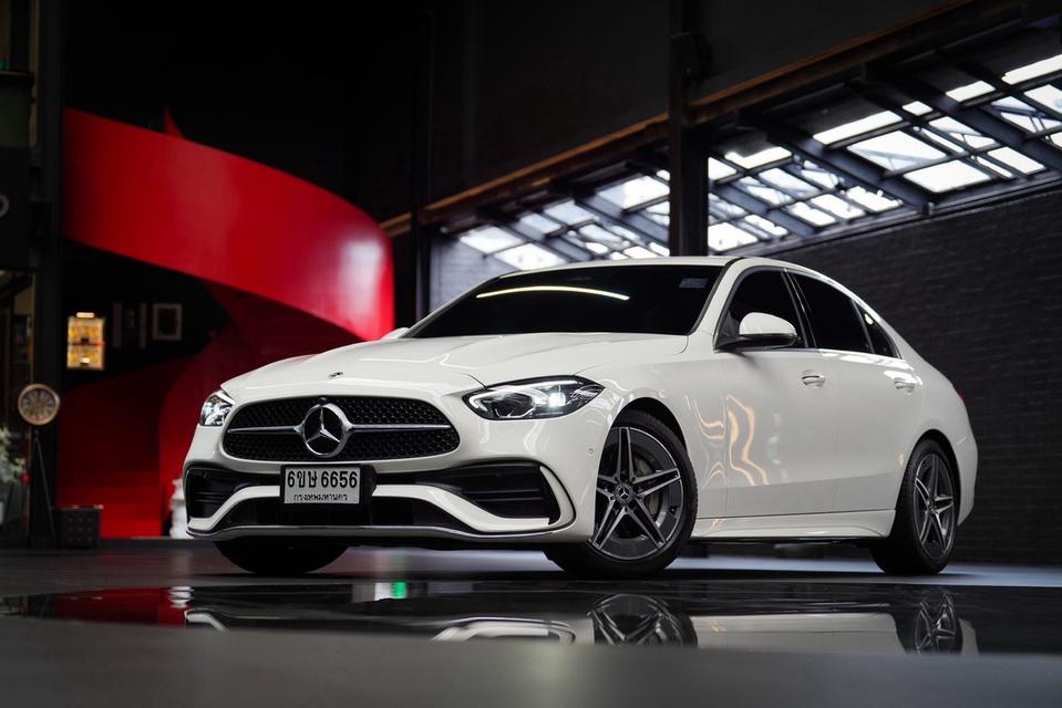 Benz C220d Amg Line W206 ปี 2025 สีขาว คันนี้วารันตีเหลือ + ประกันภัยชั้น 1 พึ่งต่อ คุ้มสุดๆ